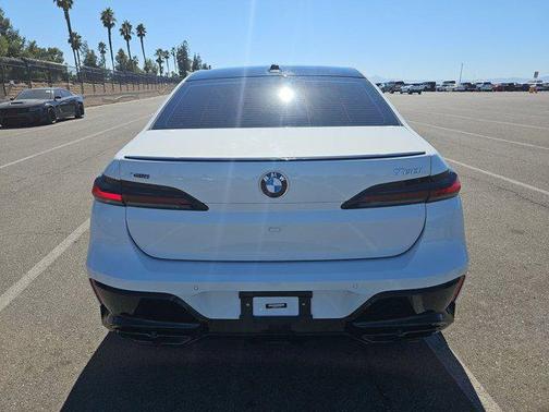 2023 BMW 760 760i xDrive