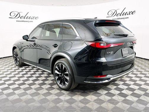 2024 Mazda CX-90 PHEV Premium Plus