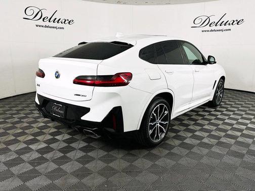 2022 BMW X4 xDrive30i