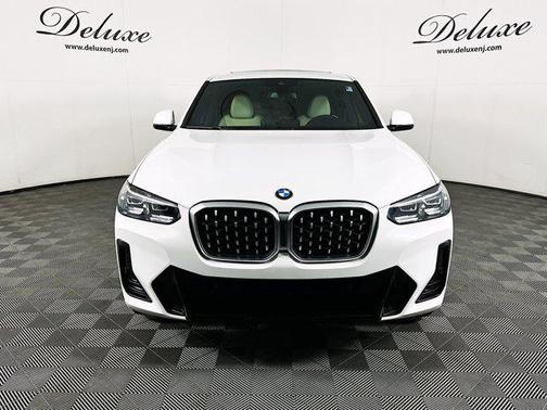 2022 BMW X4 xDrive30i