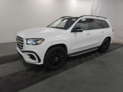 MANUFAKTUR Moonlight White Metallic 2024 Mercedes-Benz GLS 580 4MATIC