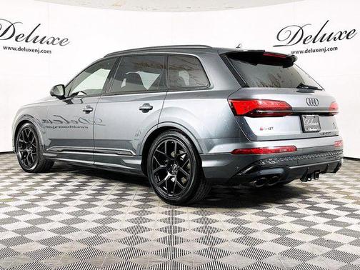 Daytona Gray Pearl Effect 2025 Audi SQ7 4.0T Premium Plus