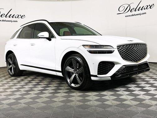 Alta White 2025 Genesis GV70 3.5T Sport
