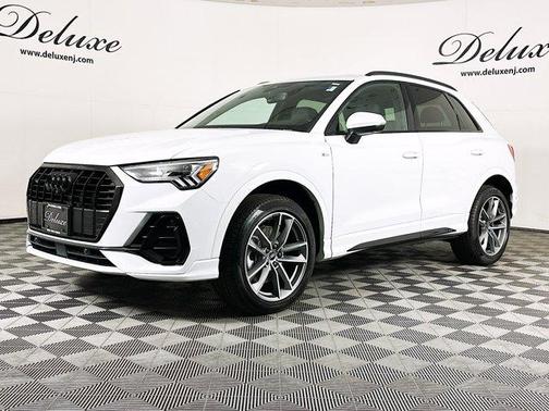 2024 Audi Q3 45 S line Premium Plus