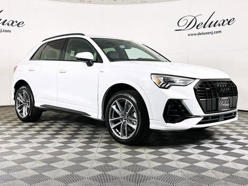 2024 Audi Q3 45 S line Premium Plus