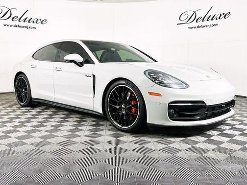 2023 Porsche Panamera 4 E-Hybrid Platinum Edition
