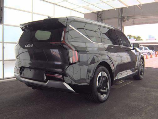 Panthera Metal 2024 Kia EV9 Land