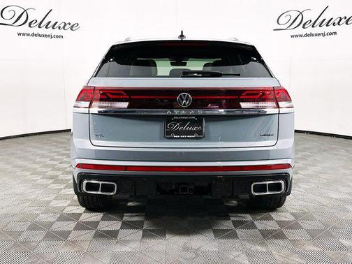 2024 Volkswagen Atlas Cross Sport 2.0T SEL Premium