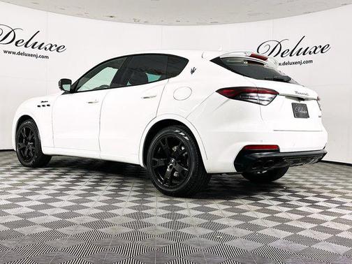 2022 Maserati Levante Modena