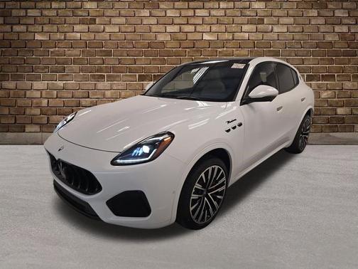 White 2023 Maserati Grecale Modena