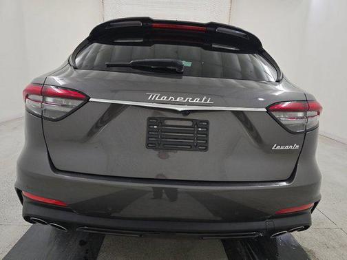 2023 Maserati Levante Modena