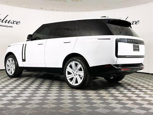 2023 Land Rover Range Rover SE