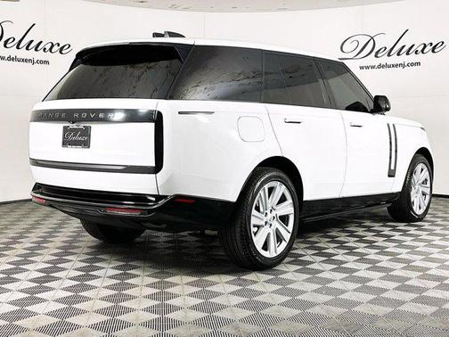 2023 Land Rover Range Rover SE