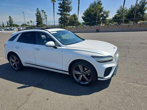 2023 Genesis GV70 2.5T
