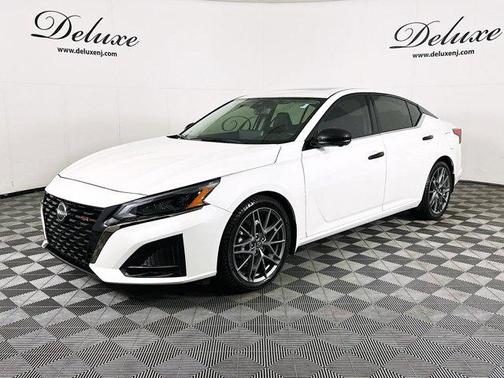 2024 Nissan Altima 2.0 SR