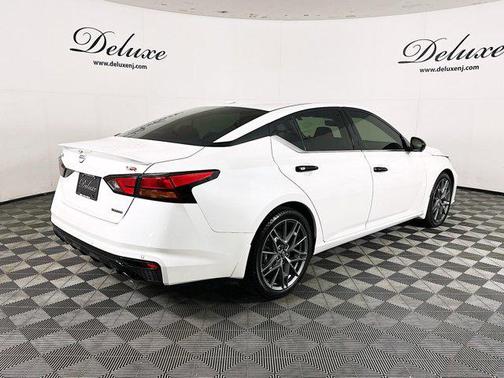 2024 Nissan Altima 2.0 SR
