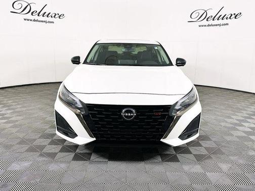 2024 Nissan Altima 2.0 SR