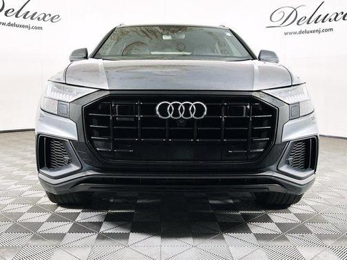 Daytona Gray Pearl Effect 2021 Audi Q8 55 Premium Plus