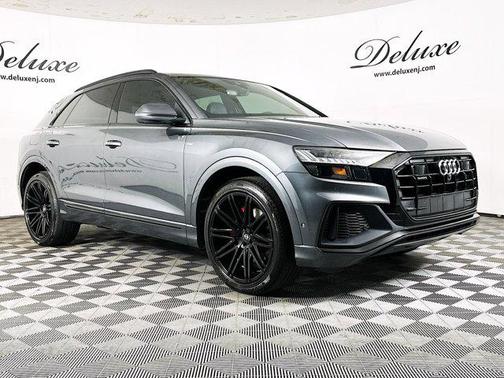 Daytona Gray Pearl Effect 2021 Audi Q8 55 Premium Plus