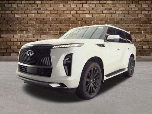 2025 INFINITI QX80 Luxe