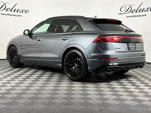 Daytona Gray Pearl Effect 2024 Audi SQ8 4.0T Prestige