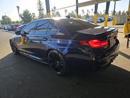 Tanzanite Blue II Metallic 2021 BMW M5 Base