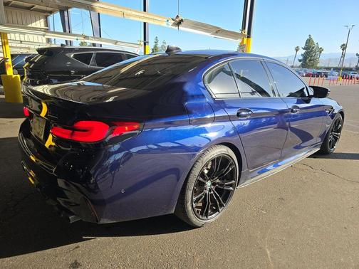 Tanzanite Blue II Metallic 2021 BMW M5 Base