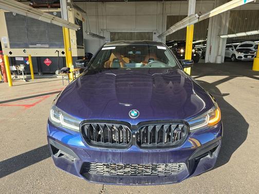 Tanzanite Blue II Metallic 2021 BMW M5 Base