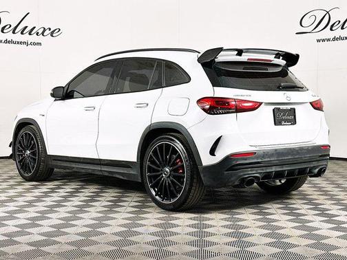 Digital White Metallic 2022 Mercedes-Benz AMG GLA 35 4MATIC