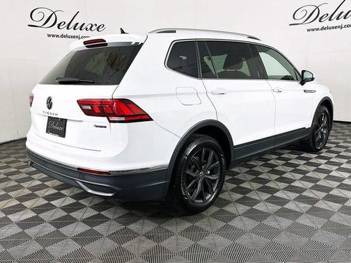 2024 Volkswagen Tiguan 2.0T SE 4MOTION