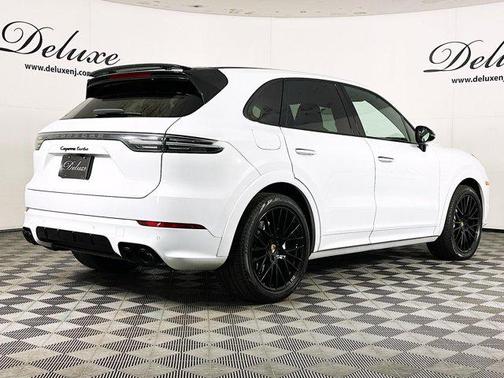 2021 Porsche Cayenne Turbo