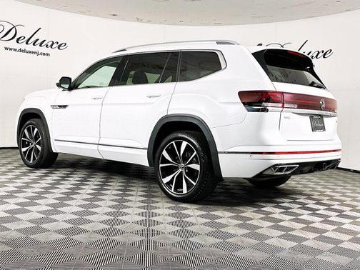 2024 Volkswagen Atlas 2.0T SEL Premium R-Line 4MOTION