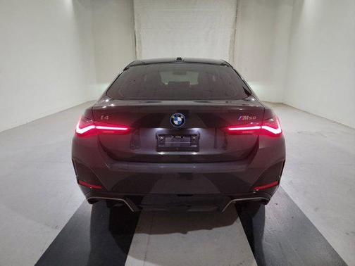 Individual Dravit Grey Metallic 2023 BMW i4 Gran Coupe M50