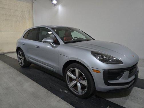 2024 Porsche Macan Base