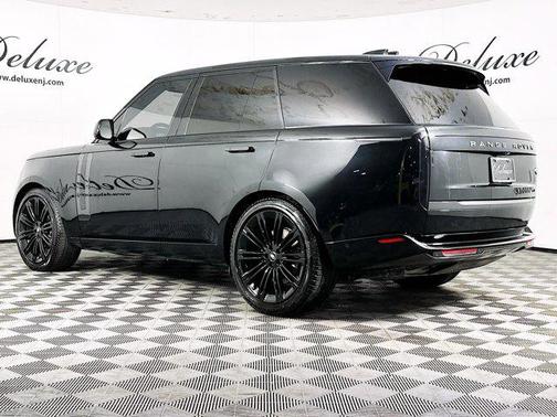 2023 Land Rover Range Rover SE