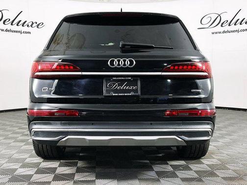 2021 Audi Q7 45 Premium Plus