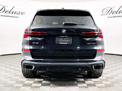 Black Sapphire Metallic 2025 BMW X5 xDrive40i