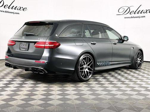 MANUFAKTUR Graphite Gray Magno 2023 Mercedes-Benz AMG E 63 AMG E 63 S