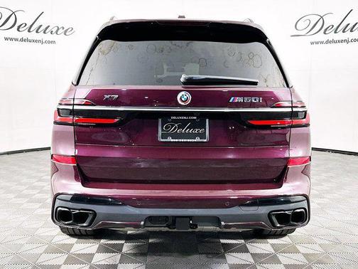 2023 BMW X7 M60i