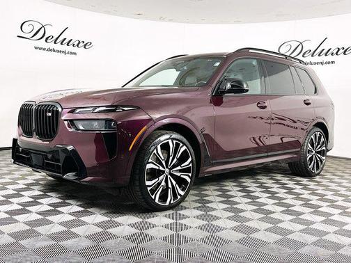 2023 BMW X7 M60i