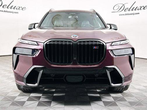 2023 BMW X7 M60i