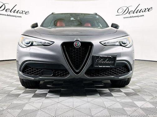 2022 Alfa Romeo Stelvio Veloce
