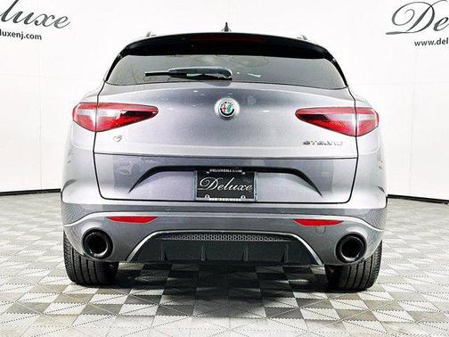2022 Alfa Romeo Stelvio Veloce
