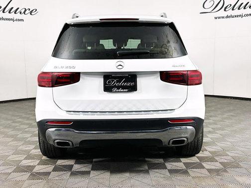 Polar White 2024 Mercedes-Benz GLB 250 4MATIC