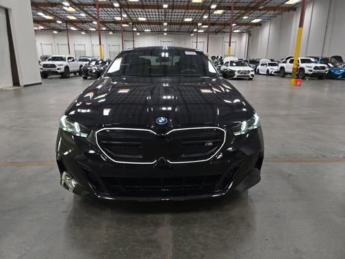 Black Sapphire Metallic 2024 BMW i5 M60