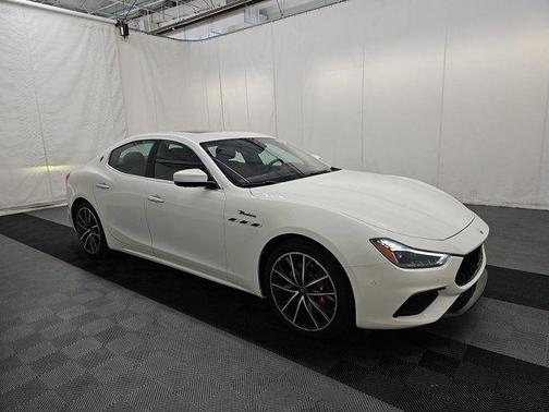 2023 Maserati Ghibli Modena Q4