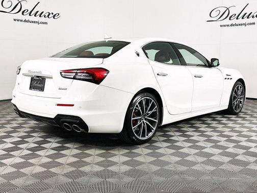 2023 Maserati Ghibli Modena Q4