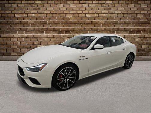 2023 Maserati Ghibli Modena Q4