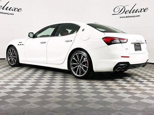 2023 Maserati Ghibli Modena Q4