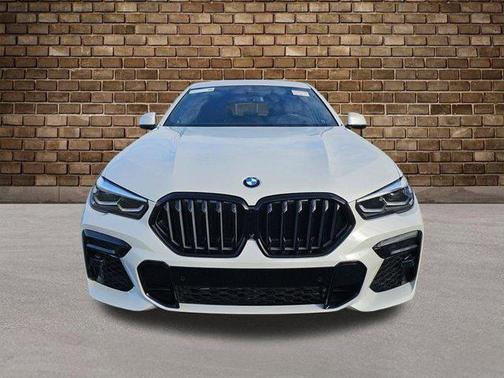 Mineral White Metallic 2022 BMW X6 xDrive40i
